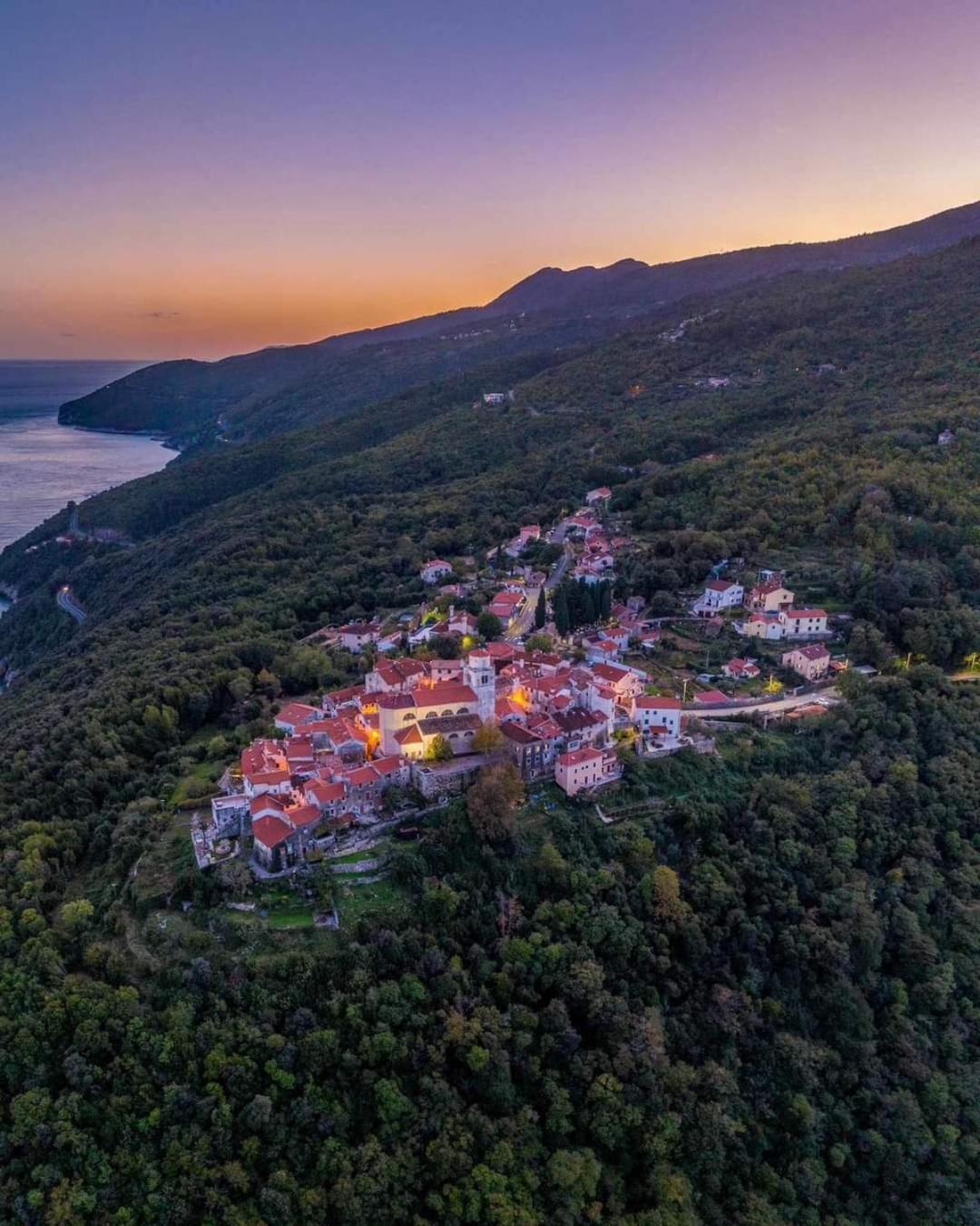 Apartments Blue & Green Mošćenička Draga Екстериор снимка